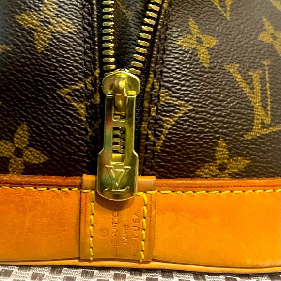 Louis Vuitton Alma w/ bag - Picture 13 of 14